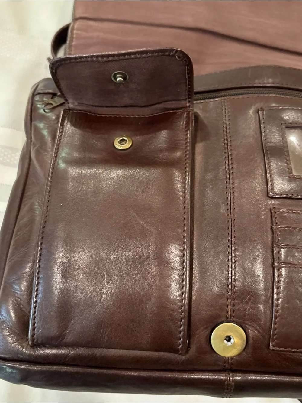 VINTAGE Wilson,s Leather Brown Satchel Briefcase unisex with Shoulder Strap.